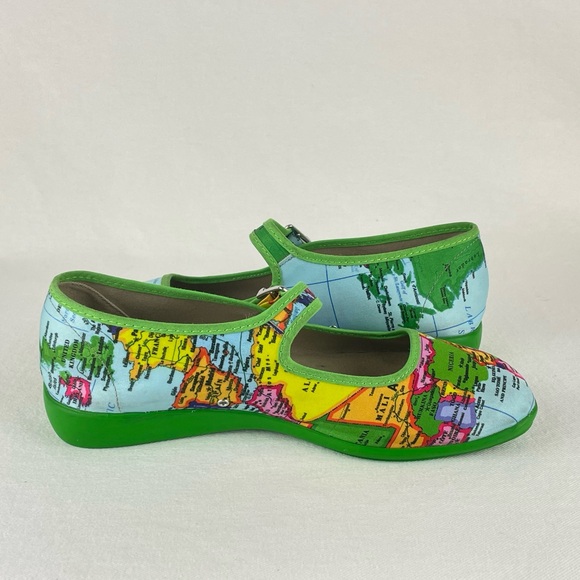 Hot Chocolate Design Chocolaticas Bon Voyage Mary Jane Flat Women’s 8 Map - Picture 7 of 16